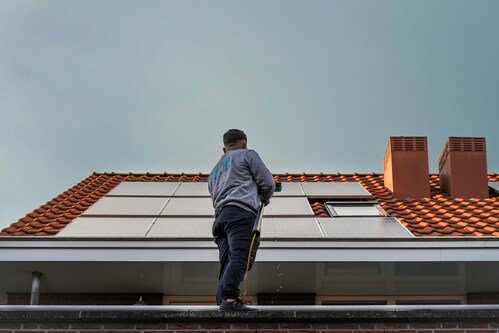 Why Choosing Highly Rated Roofing Contractors Improves Commercial Property Value